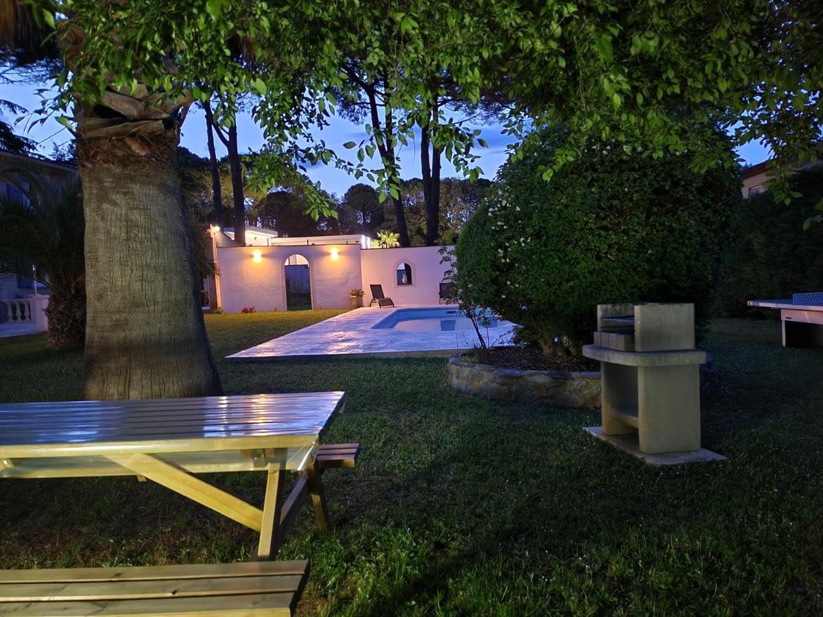La Bastide Bleue Villa อ็องดูซ ภายนอก รูปภาพ